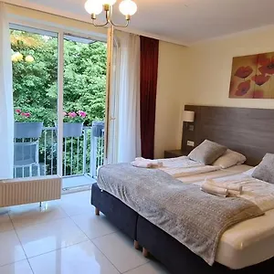 Hotel Cara ***