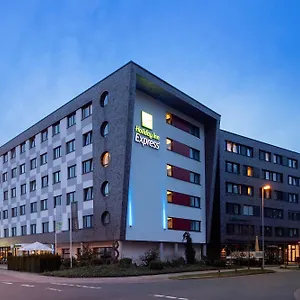 Hotel Express Airport By Ihg ***